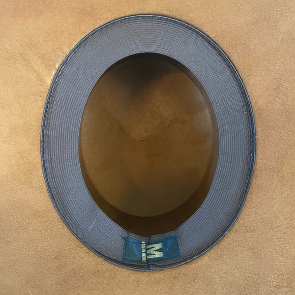 WARM CAMEL BROWN HAT PERFECT FOR FALL - Picture 6 of 6